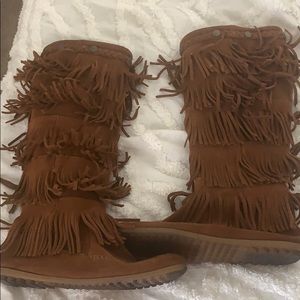 Minnetonka 5 layer fringe moccasins- Women size 8